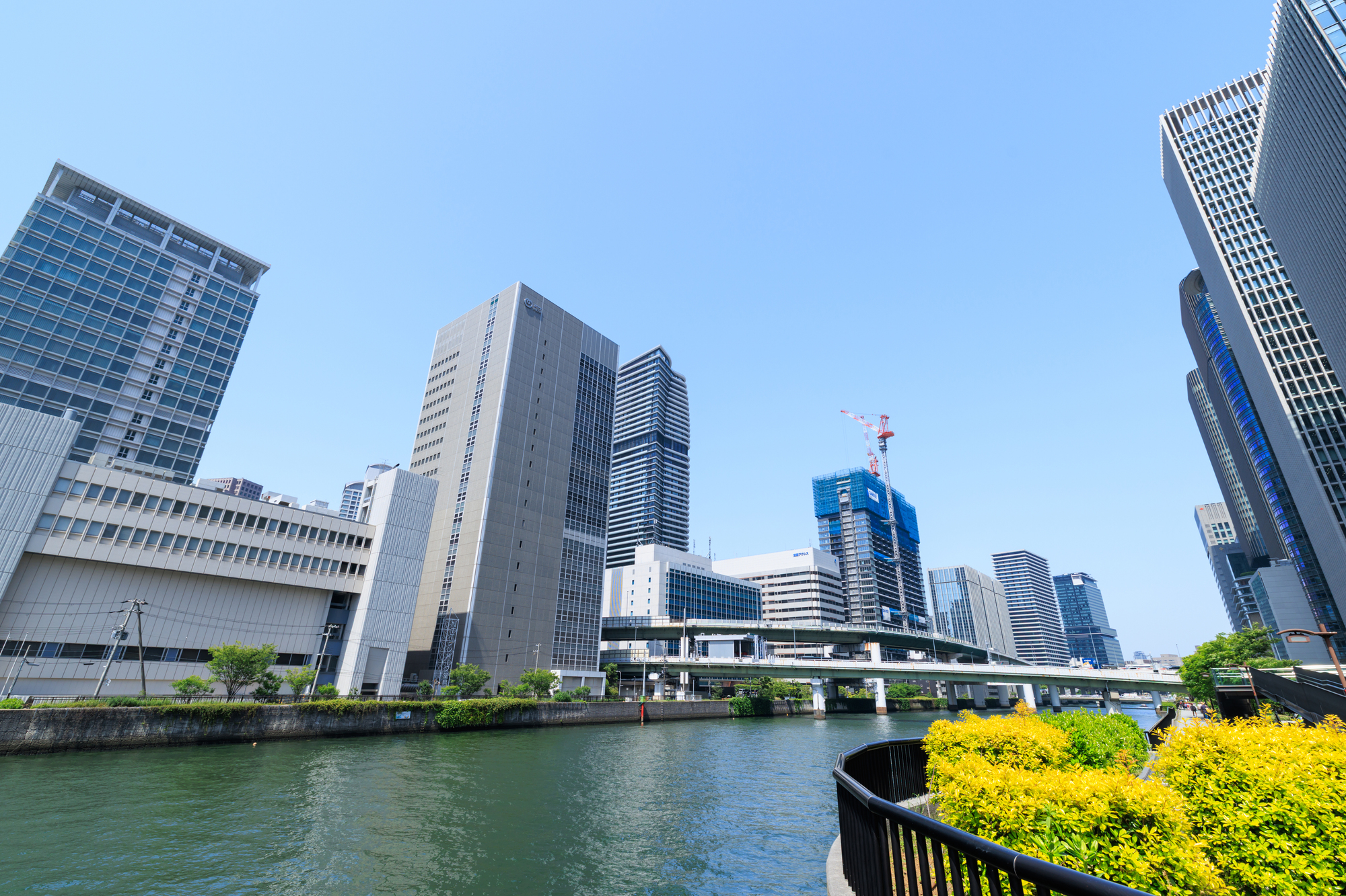 離婚に伴う夫婦共有名義不動産の売却や名義変更など。離婚協議書の作成から物件査定～売却活動までワンストップでお任せ。